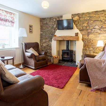 Lovely 3-Bed Cottage In The Quiet Hamlet Of Horeb Brondini Buitenkant foto